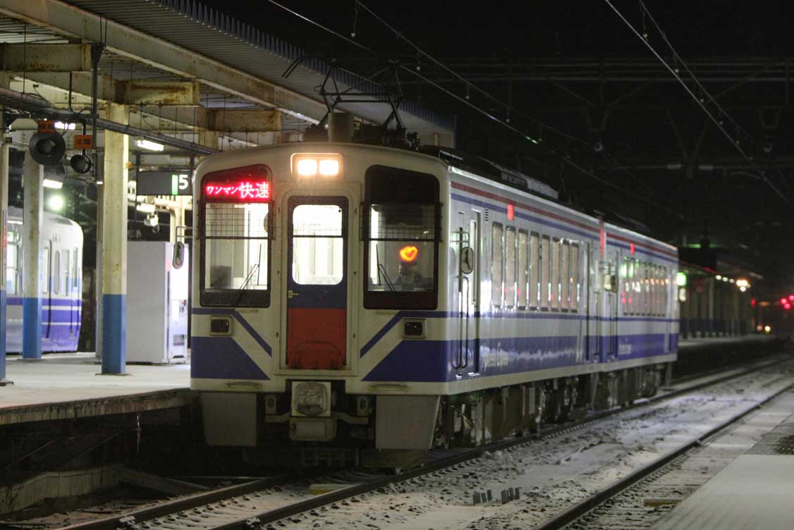 東海HK100系快速列車　北越急行ほくほく線直江津駅