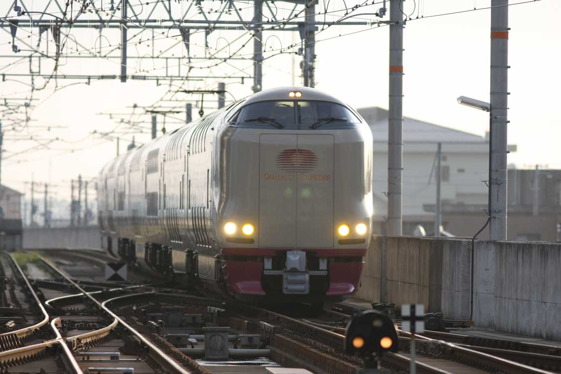 山陰本線出雲市駅　285系寝台特急「サンライズ出雲」