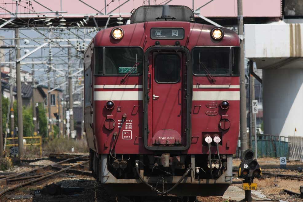 氷見線高岡駅車庫入線　キハ40普通列車