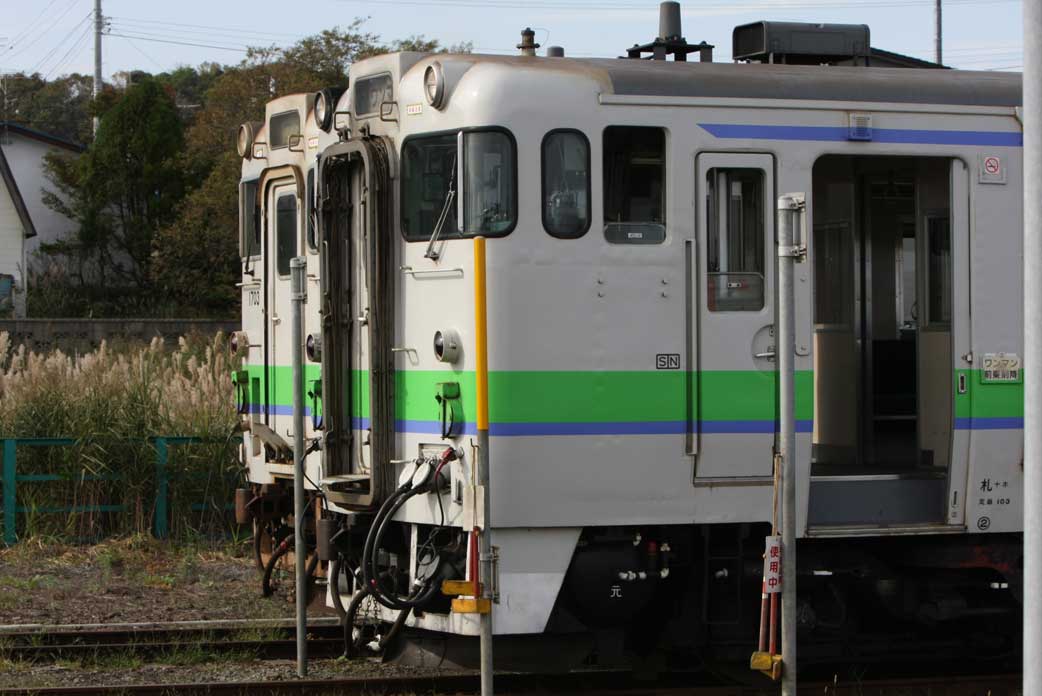 函館本線長万部駅　キハ40の待機操車場