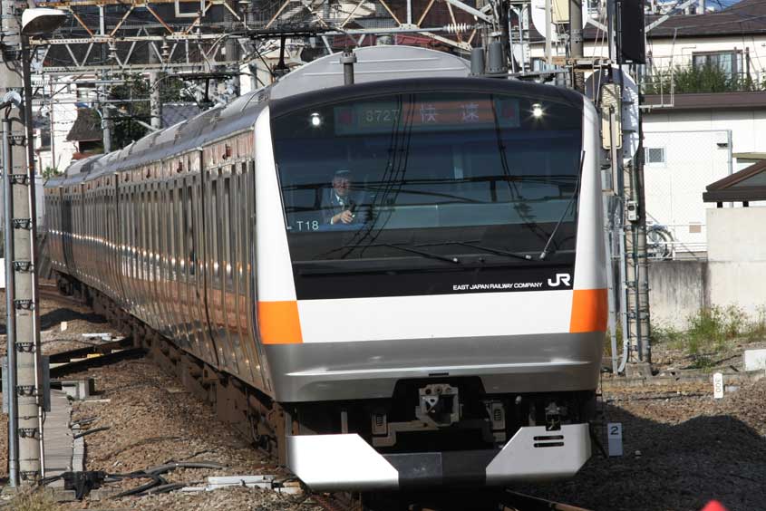 中央線立川駅入線　E233系快速列車