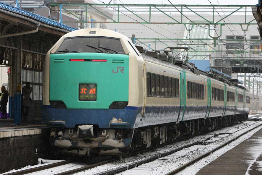 北陸本線直江津駅　485系3000特急「北越」