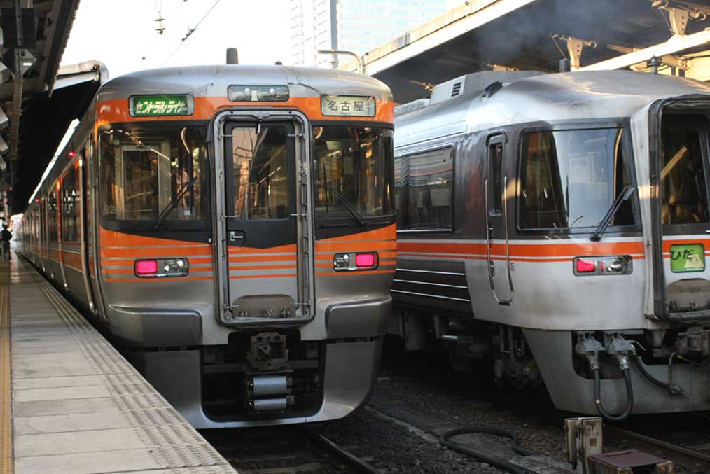 名古屋駅　313系快速列車「セントラルライナー」