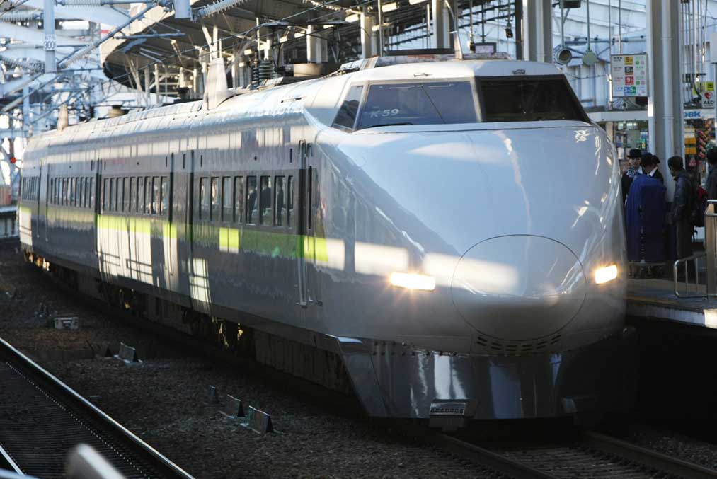 山陽新幹線岡山駅　100系新幹線「こだま」