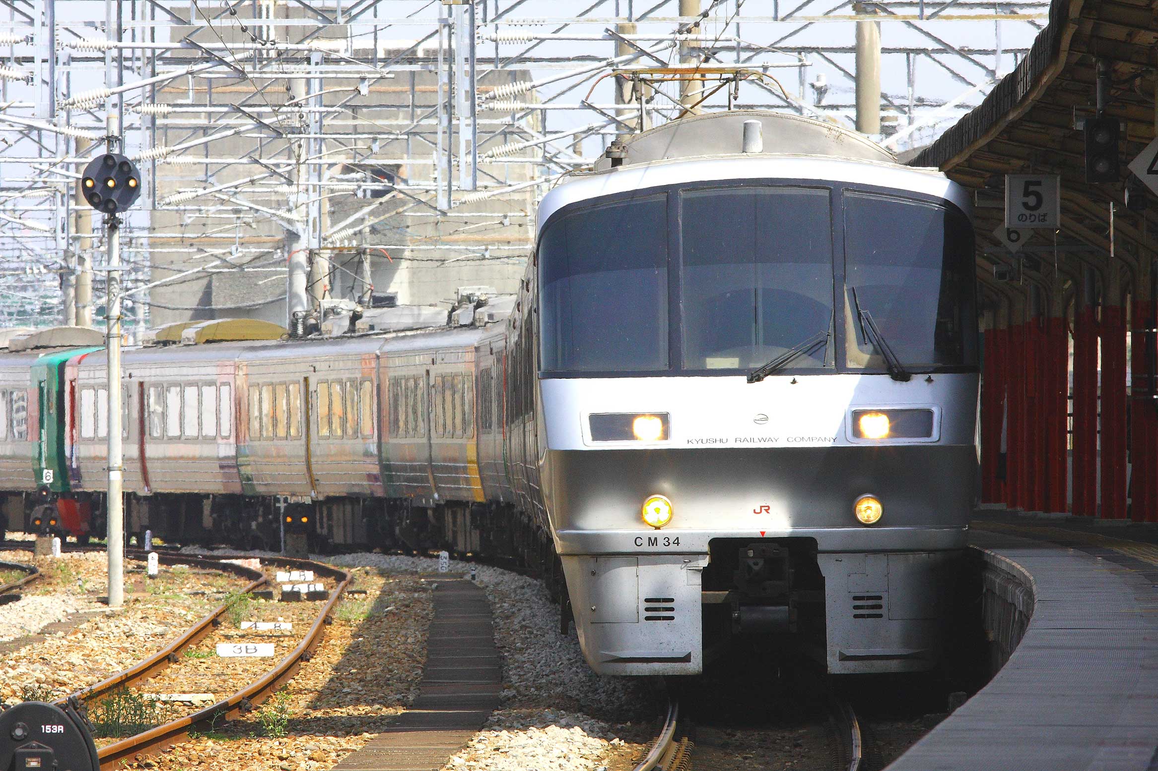 鹿児島本線鳥栖駅　783系特急「かもめ」「みどり」