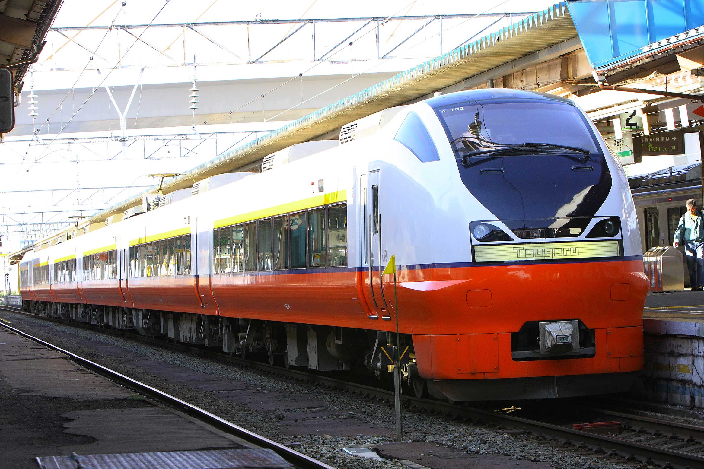 青森駅　E751系特急「つがる」