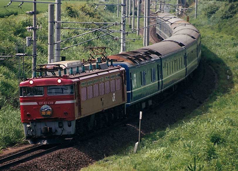 奥羽本線津軽新城－鶴ヶ坂　EF81牽引寝台特急「鳥海」