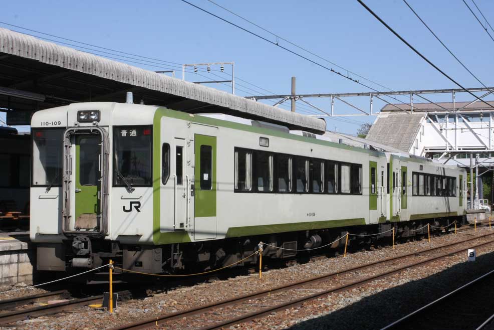 小海線小諸駅　キハ110系普通列車