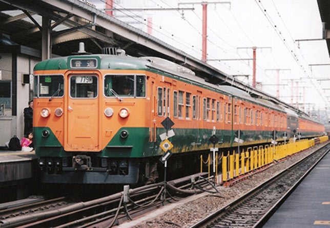 東京駅 113系普通列車