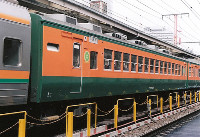 東京駅 113系グリーン車サロ110