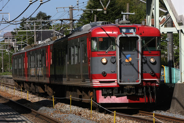 しなの鉄道線信濃追分駅　115系普通列車