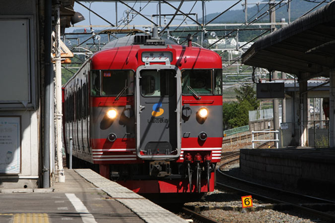 しなの鉄道線小諸駅　115系普通列車