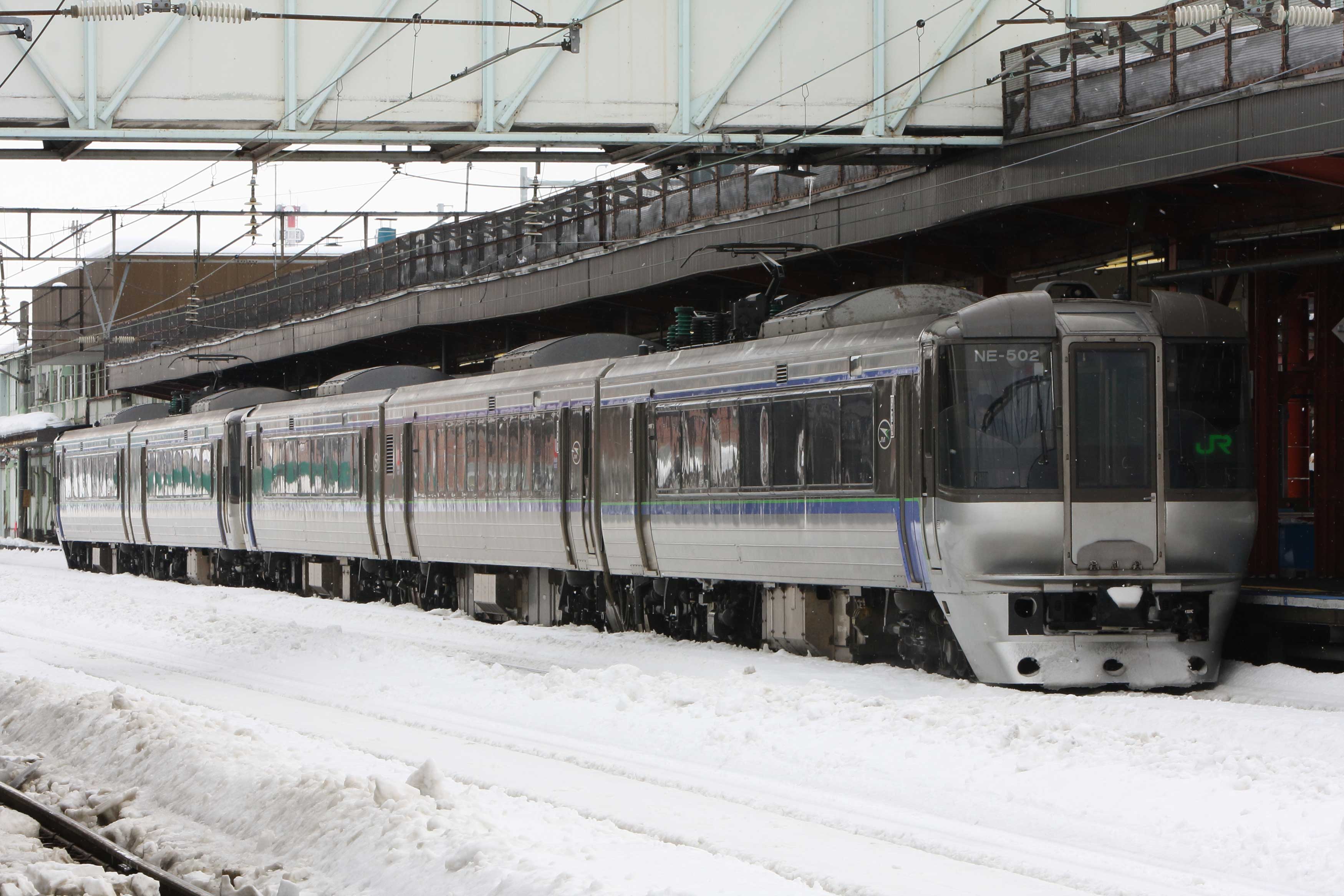 旭川駅　785系特急「スーパーカムイ」