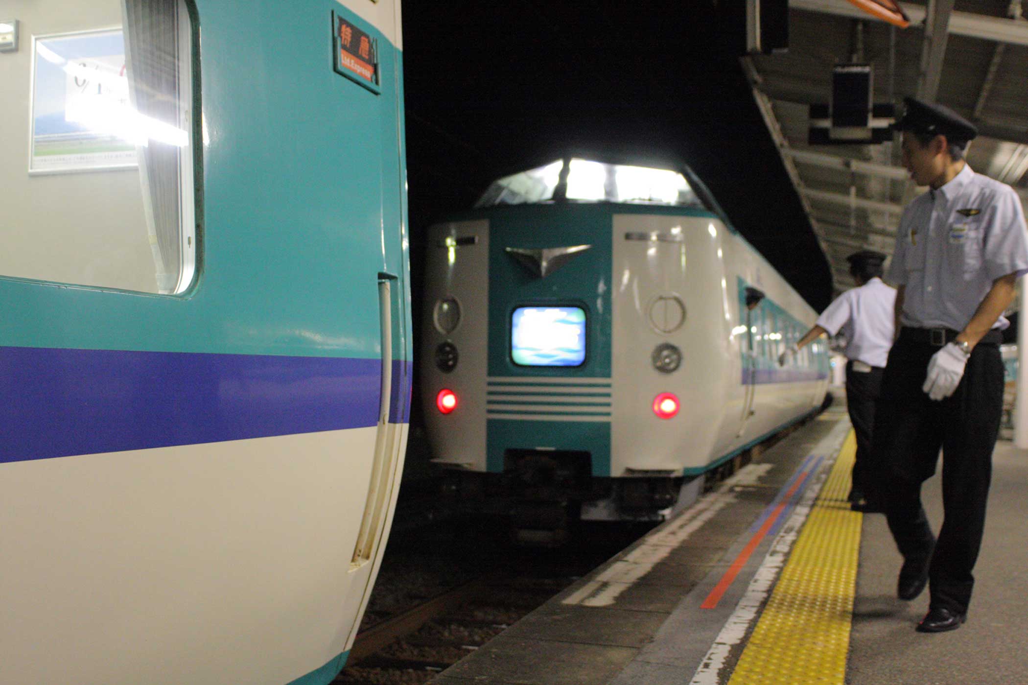 紀勢本線白浜駅 381系普通列車