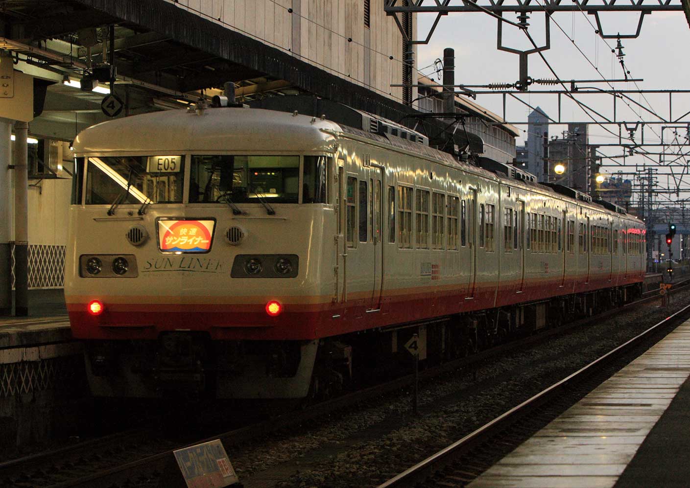 山陽本線倉敷駅　117系快速列車「サンライナー」