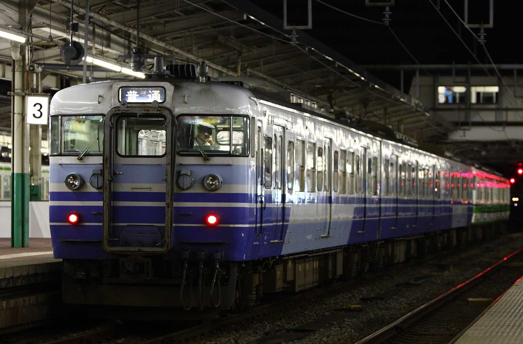 新潟駅　115系普通列車