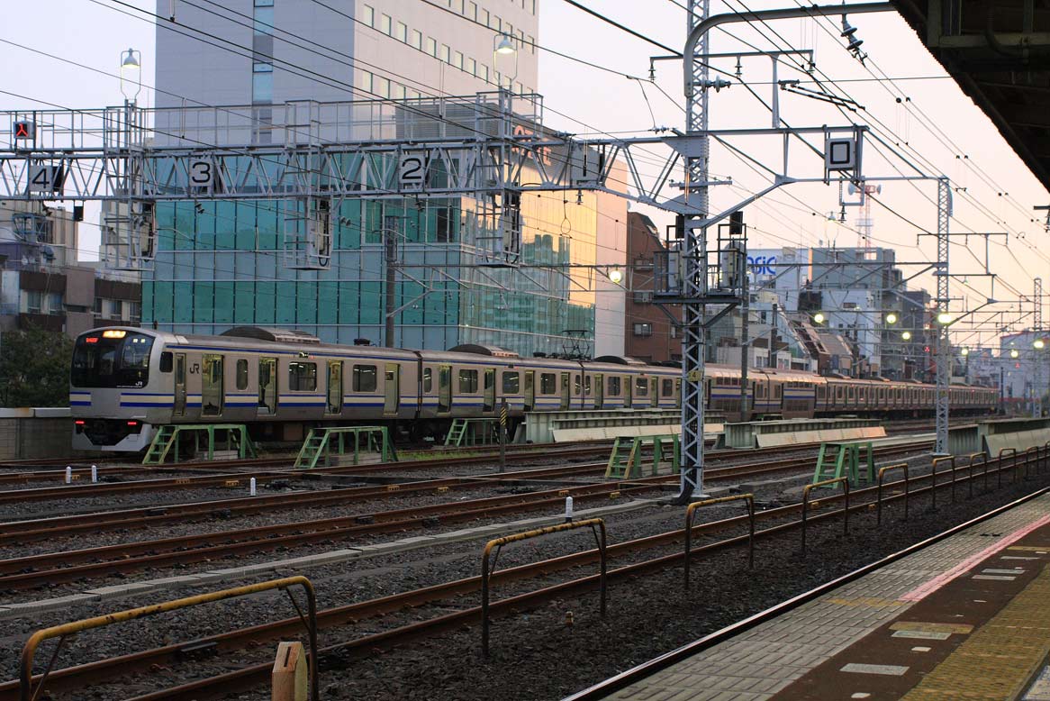 総武本線錦糸町駅　E217系