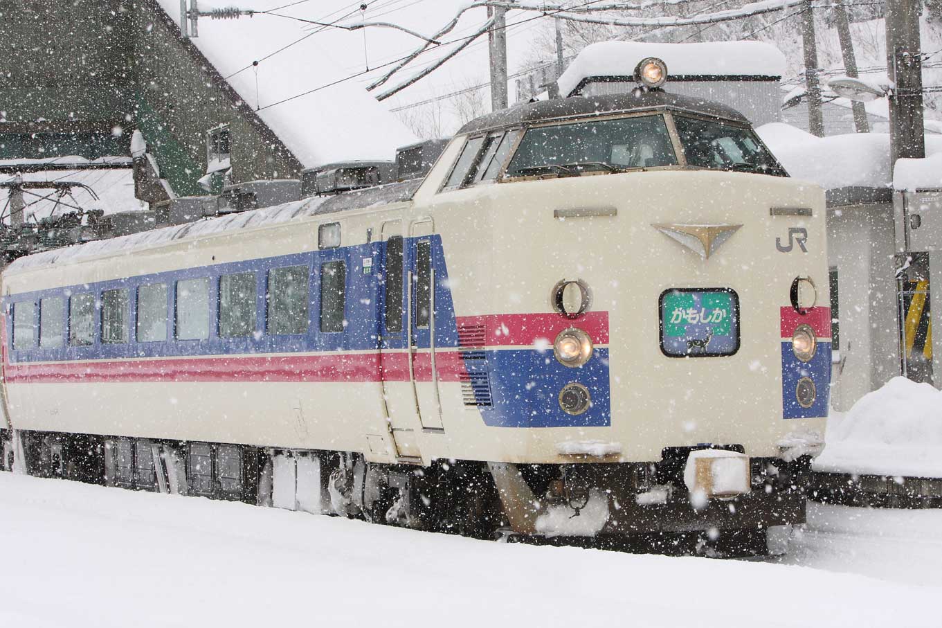 奥羽本線鶴ヶ坂駅　485系特急「かもしか」