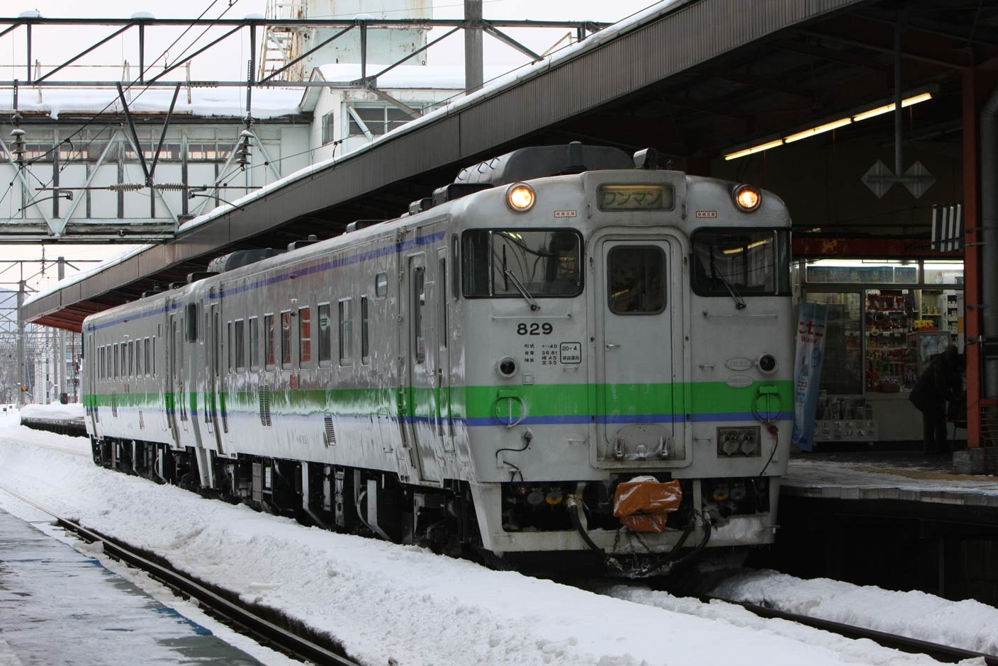 旭川駅　キハ40系普通列車