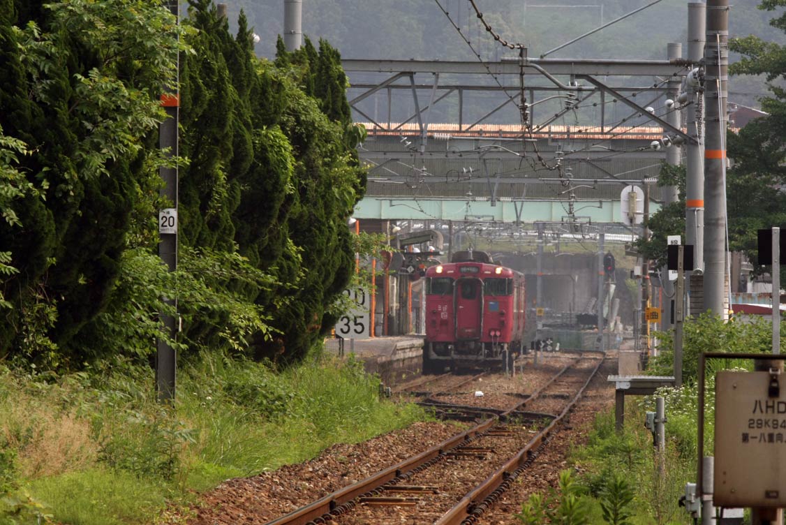 播但線寺前駅　キハ40系普通列車