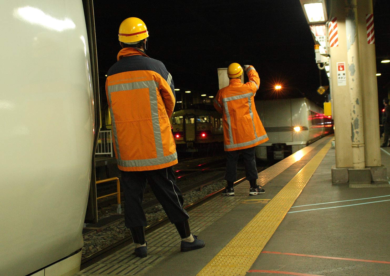 北陸本線金沢駅　683系特急「サンダーバード」