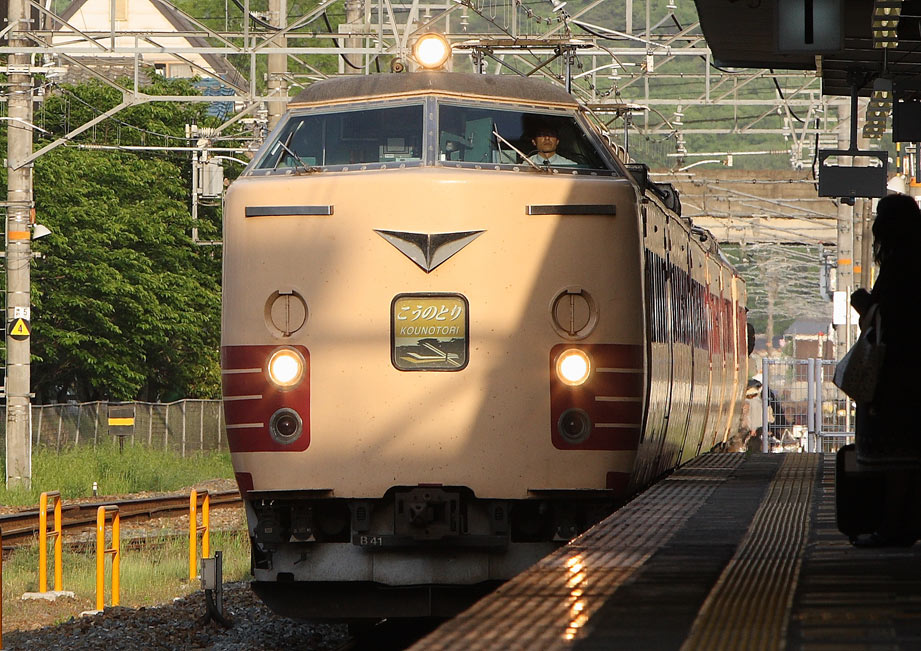 福知山線三田駅　183系特急「こうのとり」