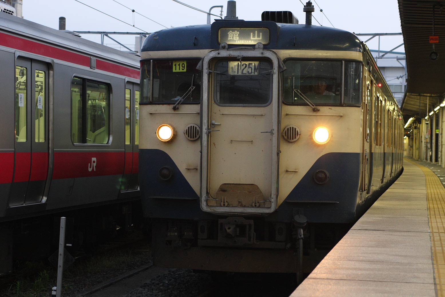 内房線木更津駅　113系（スカ色）