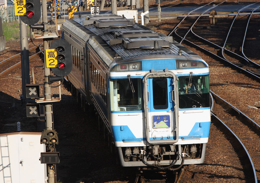 徳島駅　185系特急「剣山」