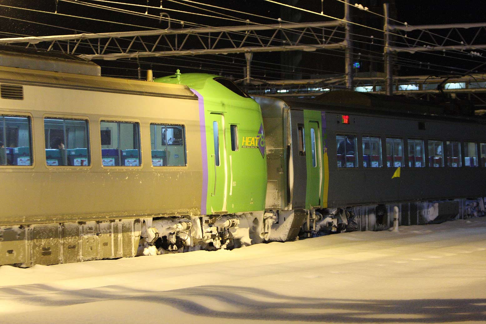 青森駅　789系100番台特急「スーパー白鳥」