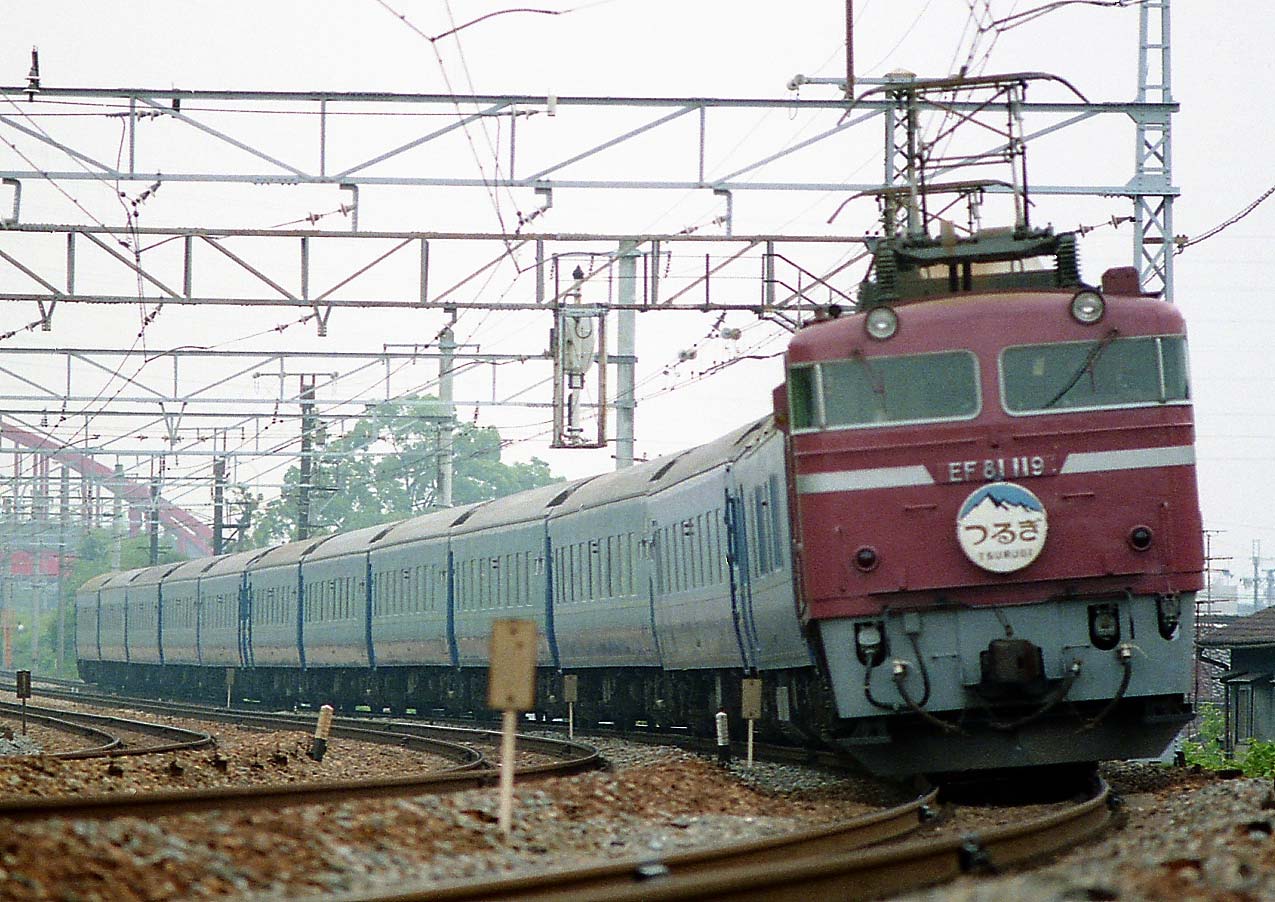 東海道本線神足－山崎　EF81系牽引寝台特急「つるぎ」