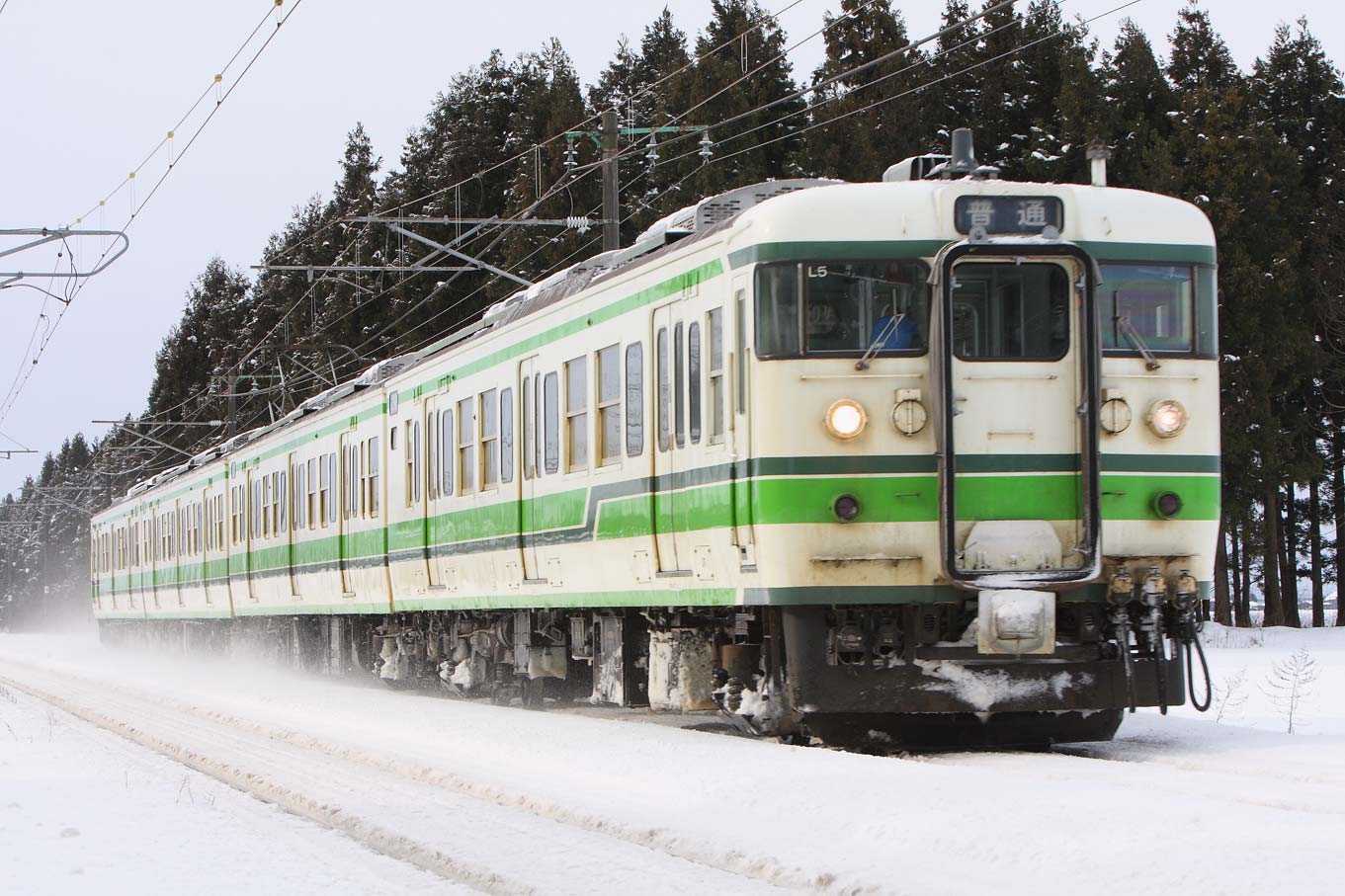 信越本線帯織－見附　115系普通列車