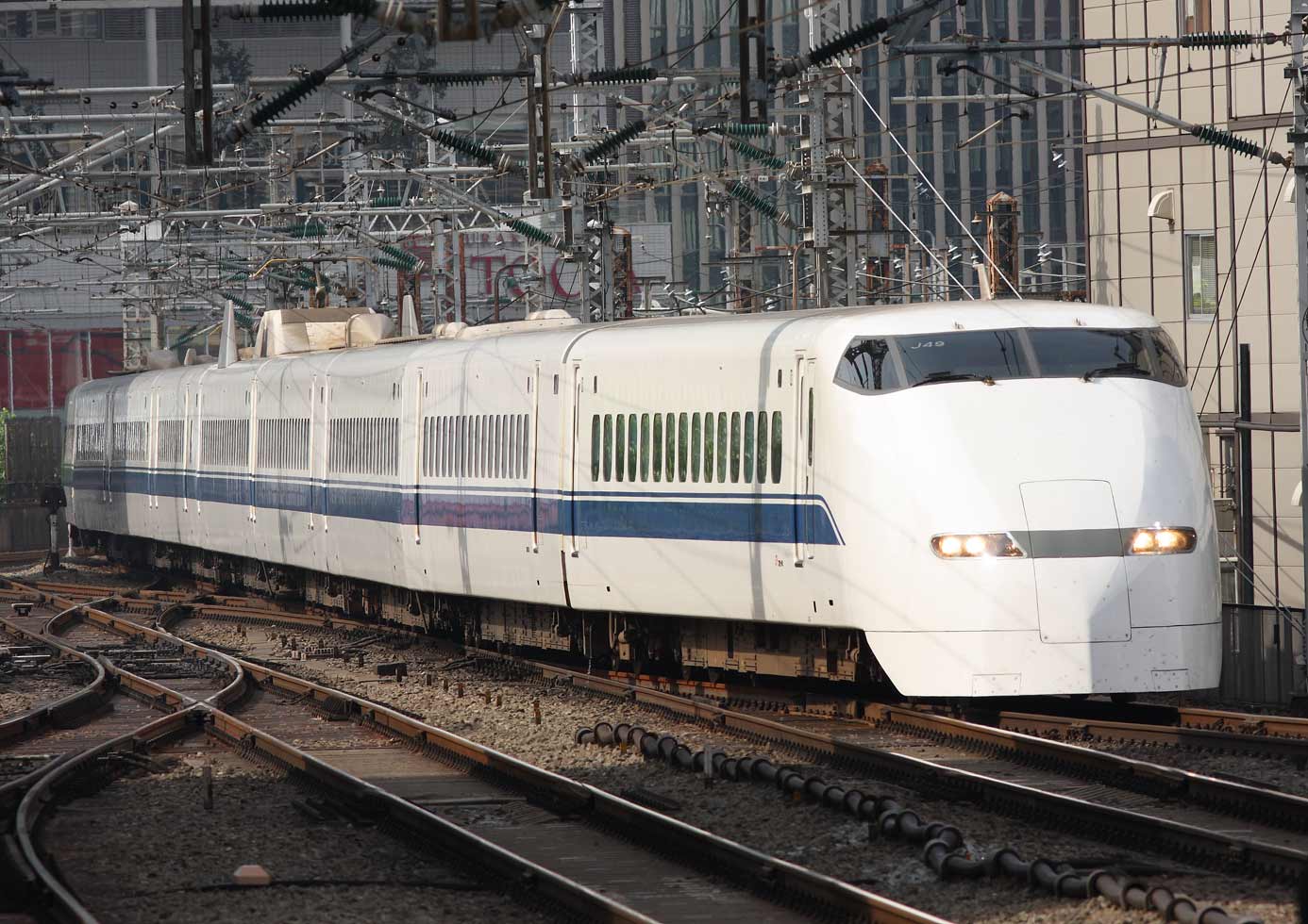 東海道新幹線東京駅入線　300系新幹線「ひかり」