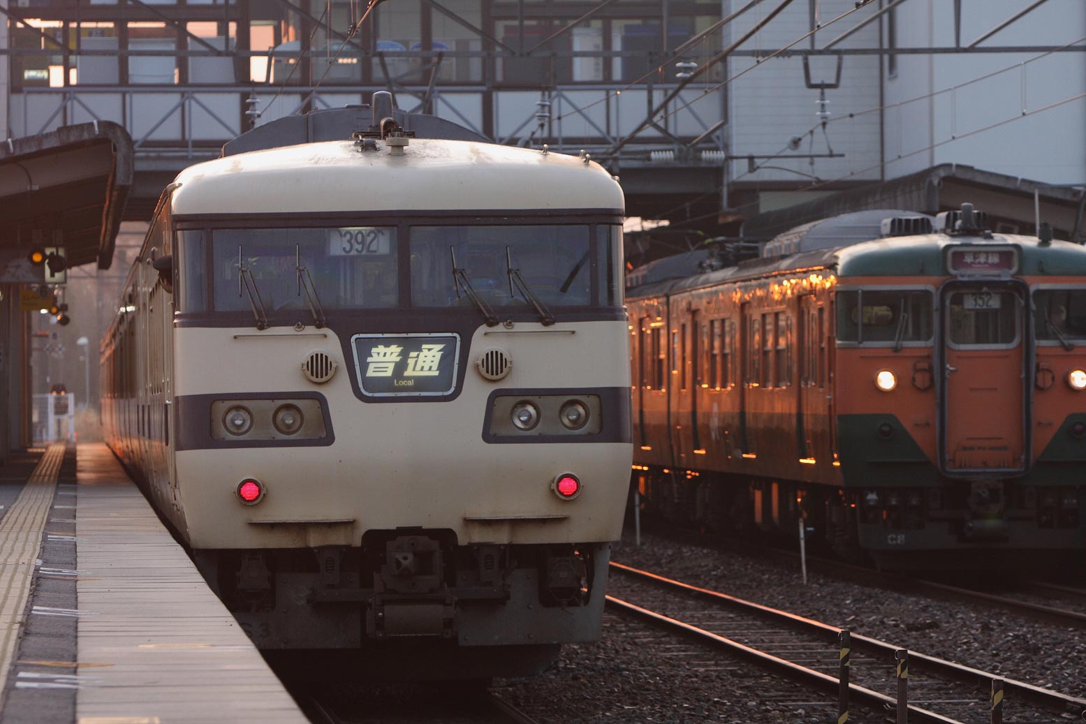 草津線貴生川駅　117系普通列車