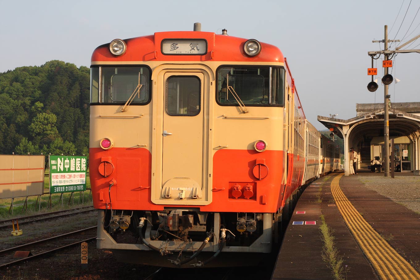 紀勢本線多気駅　キハ40形普通列車