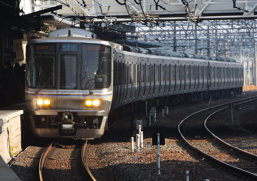 東海道本線草津駅　223系新快速