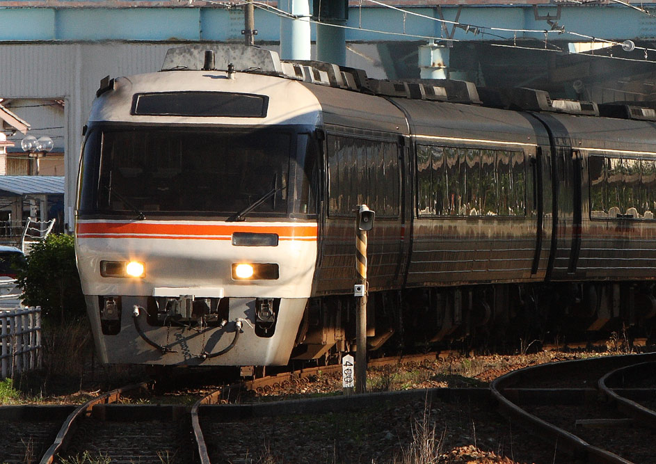 紀勢本線紀伊勝浦駅　キハ85系特急「（ワイドビュー）南紀」