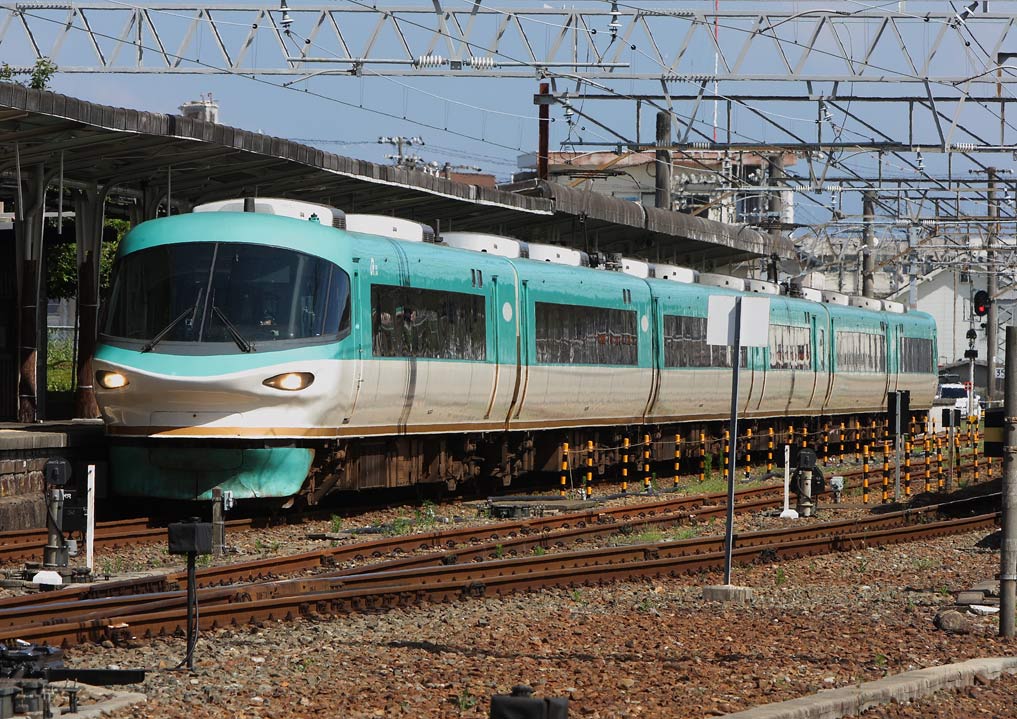 紀勢本線新宮駅　283系特急「オーシャンアロー」