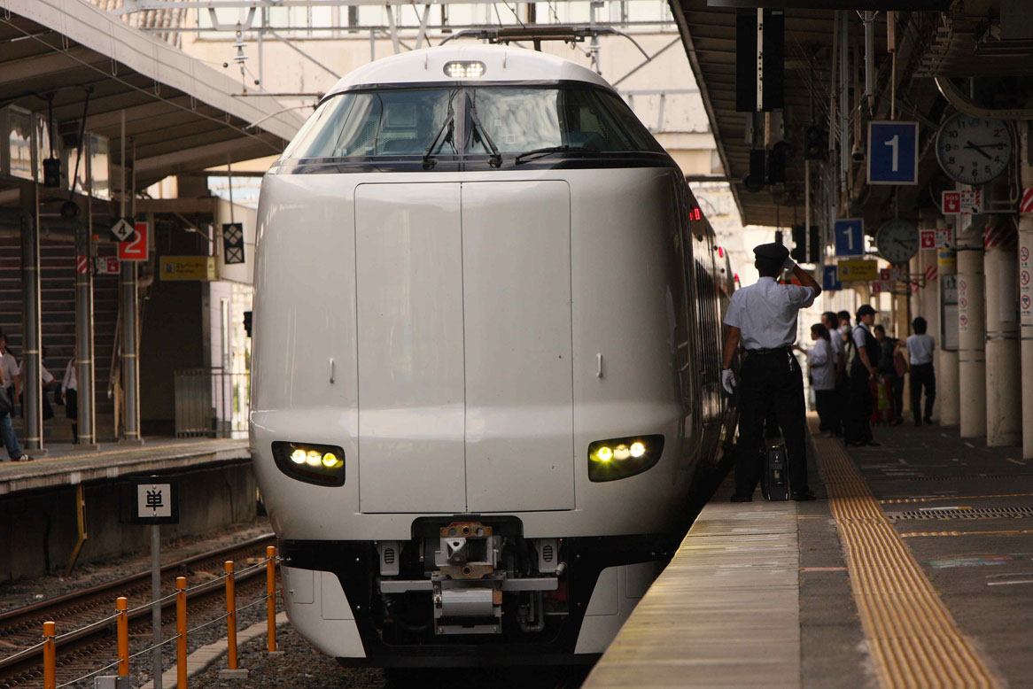 紀勢本線和歌山駅　287系特急「くろしお」