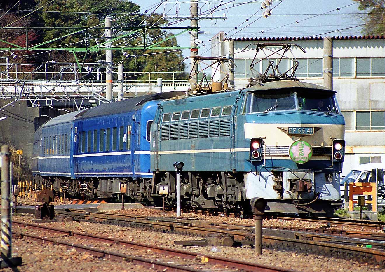 東海道本線掛川－菊川　EF66牽引寝台特急「さくら」