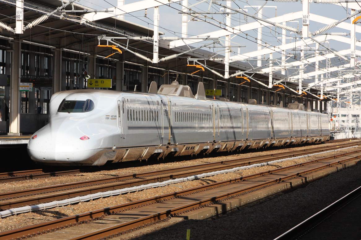 山陽新幹線姫路駅　N700系7000番台新幹線「さくら」