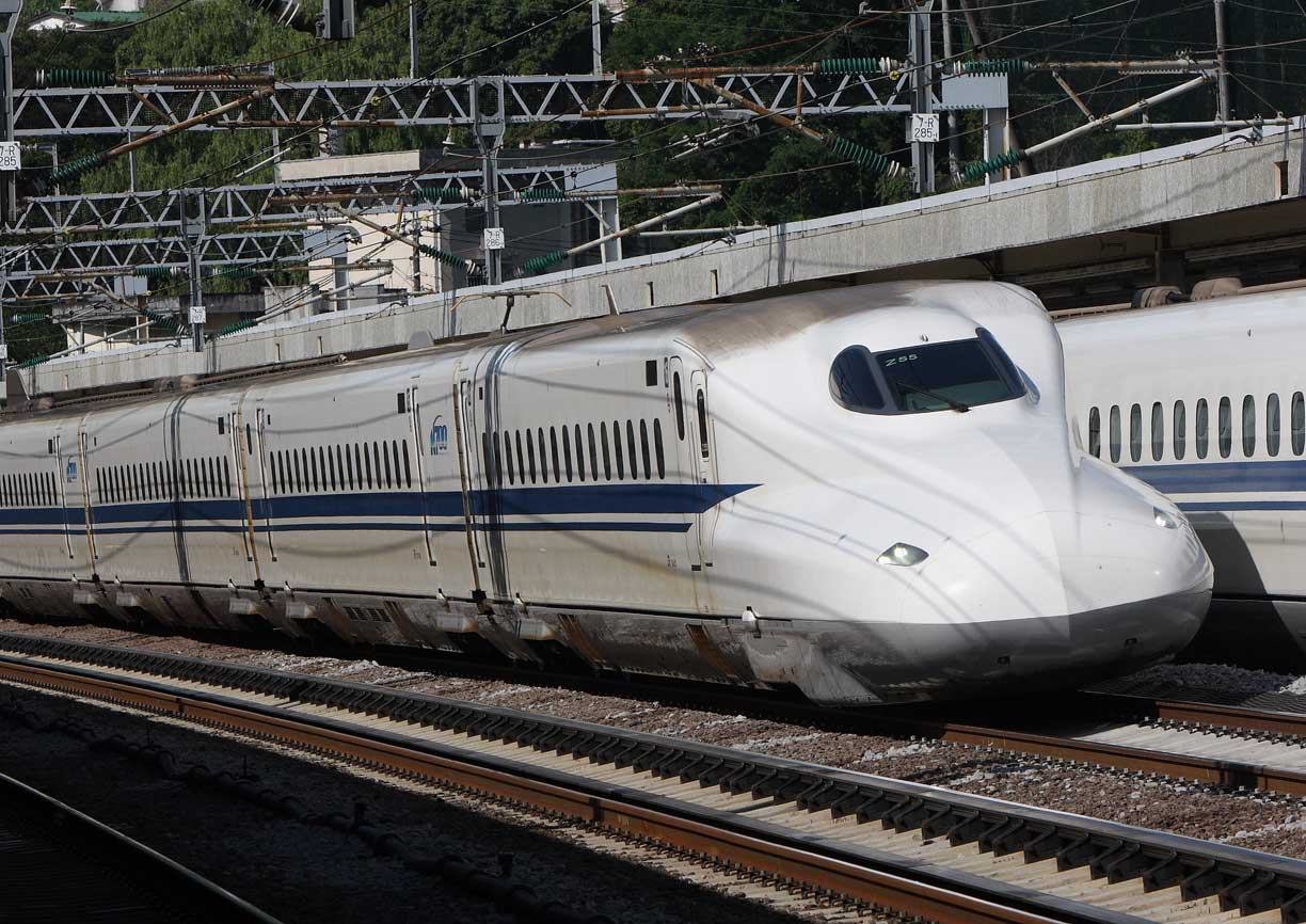 東海道新幹線小田原駅 N700系新幹線「のぞみ」