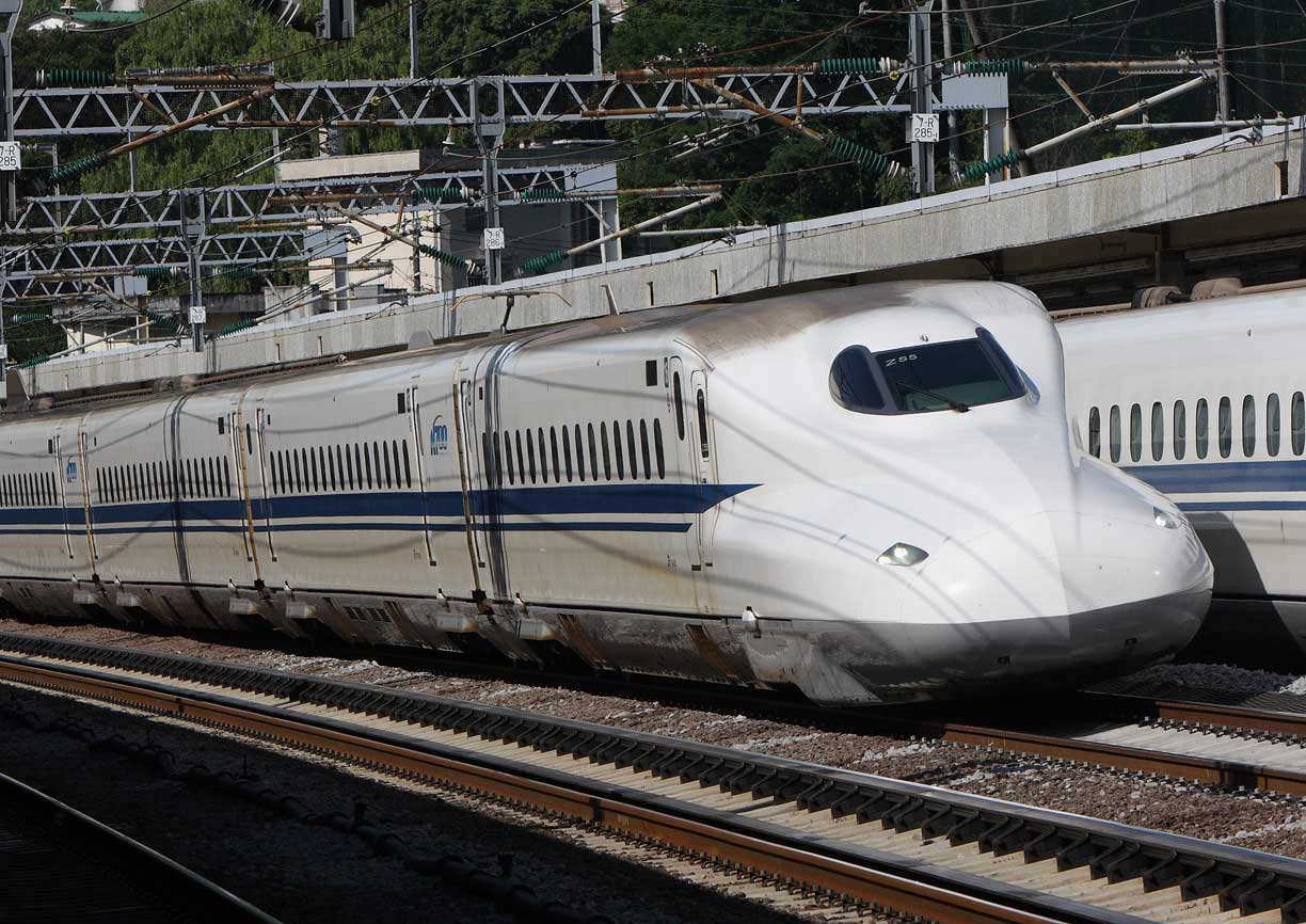 東海道新幹線小田原駅　N700系新幹線「のぞみ」