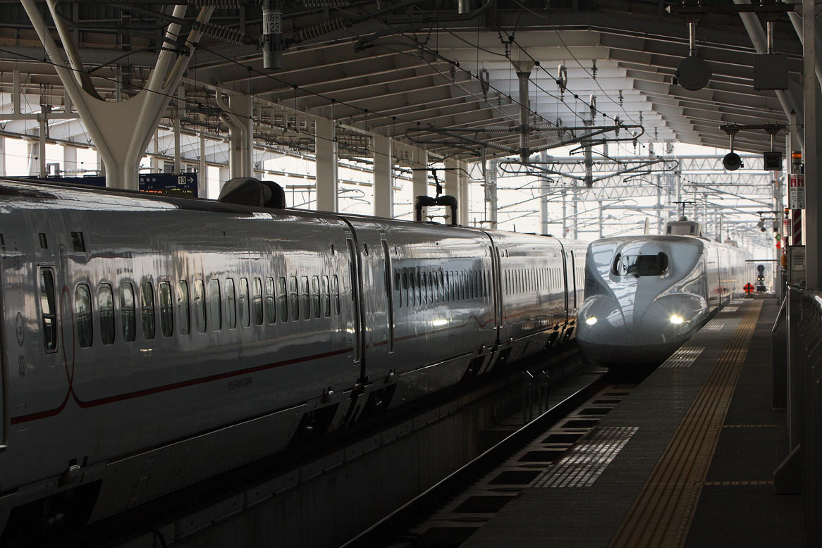 九州新幹線新鳥栖駅　N700系8000番台新幹線「みずほ」