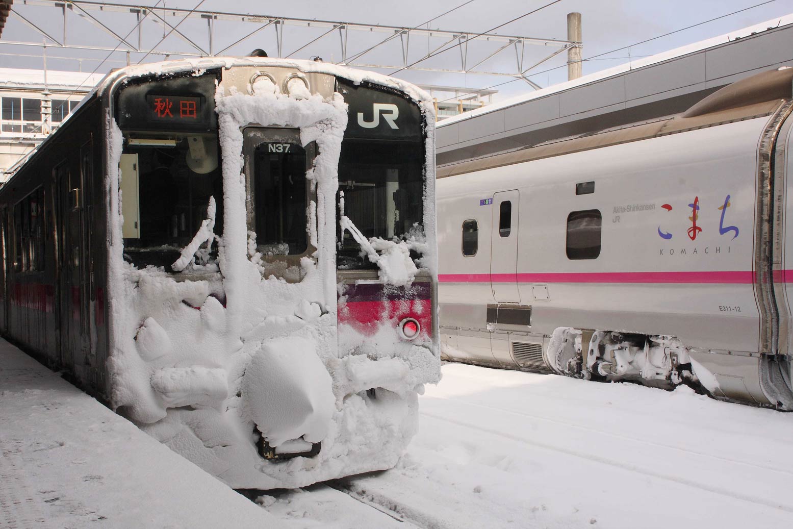 秋田駅　710系奥羽本線普通列車