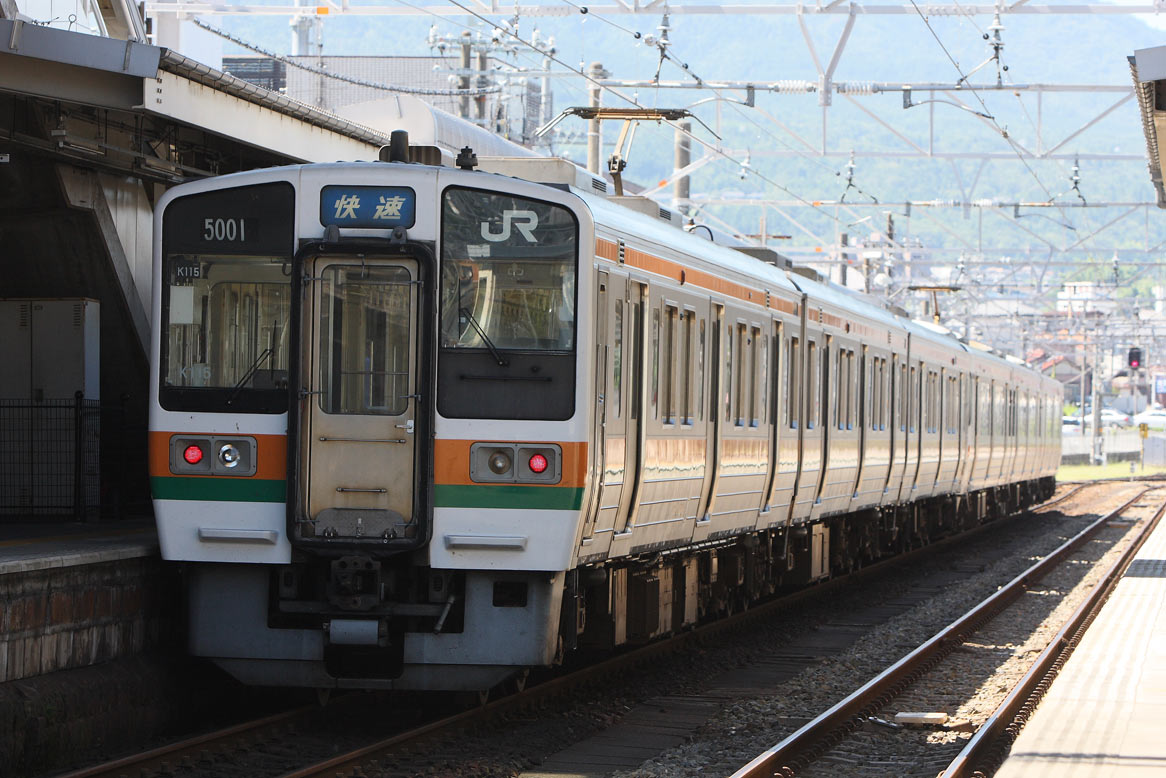 中央本線中津川駅　211系5000番台普通列車