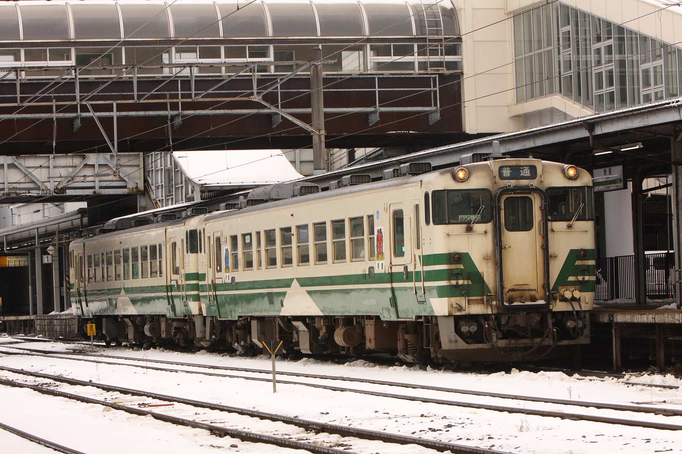 秋田駅　キハ40系男鹿線普通列車