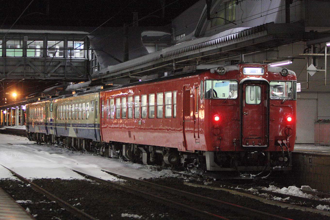 秋田駅　キハ48形奥羽本線普通列車