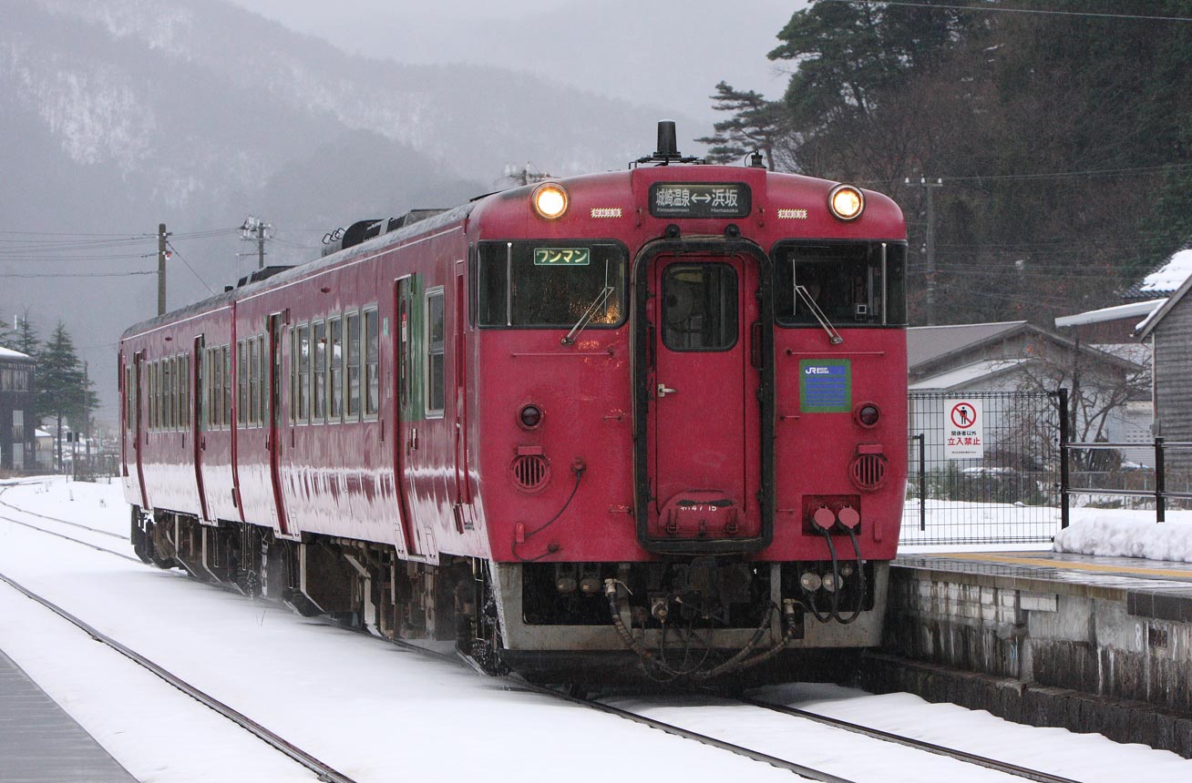 山陰本線竹野駅　キハ47系普通列車