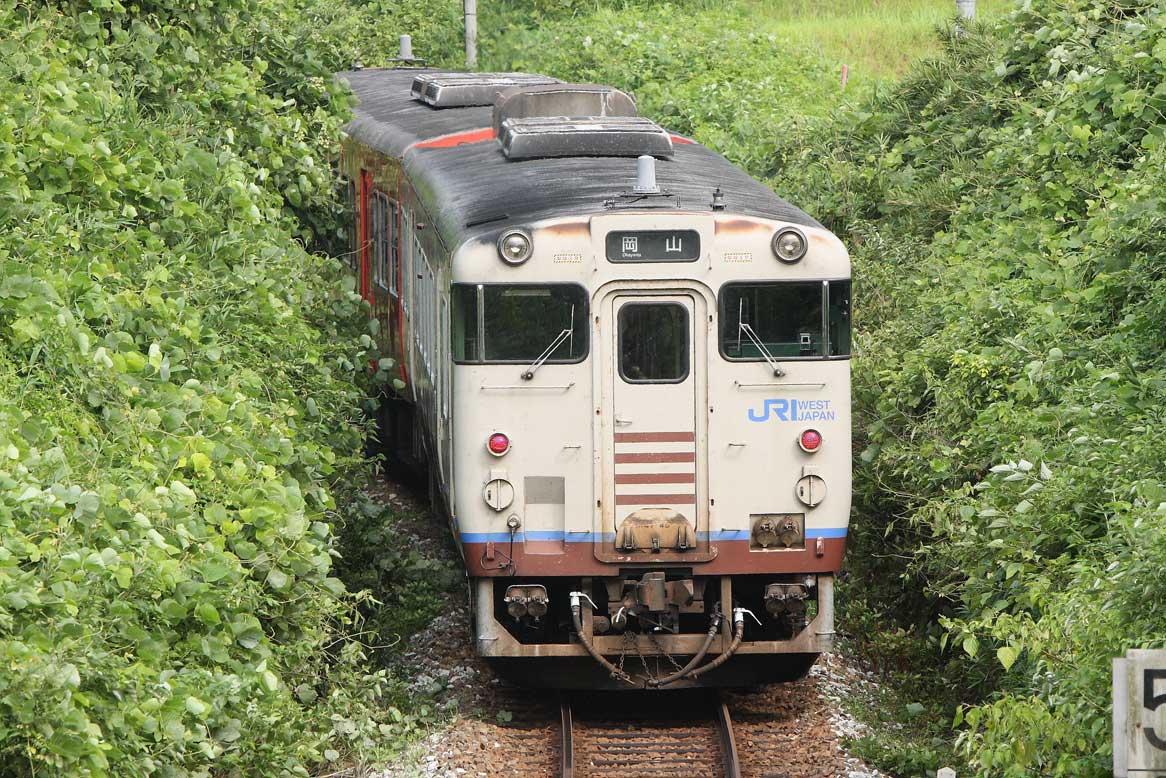 津山線牧山－野々口　キハ47系普通列車