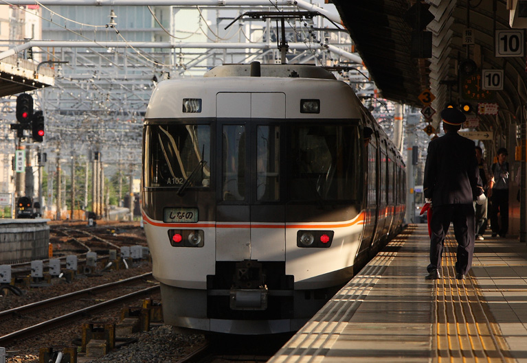 名古屋駅　383系特急「（ワイドビュー）しなの」